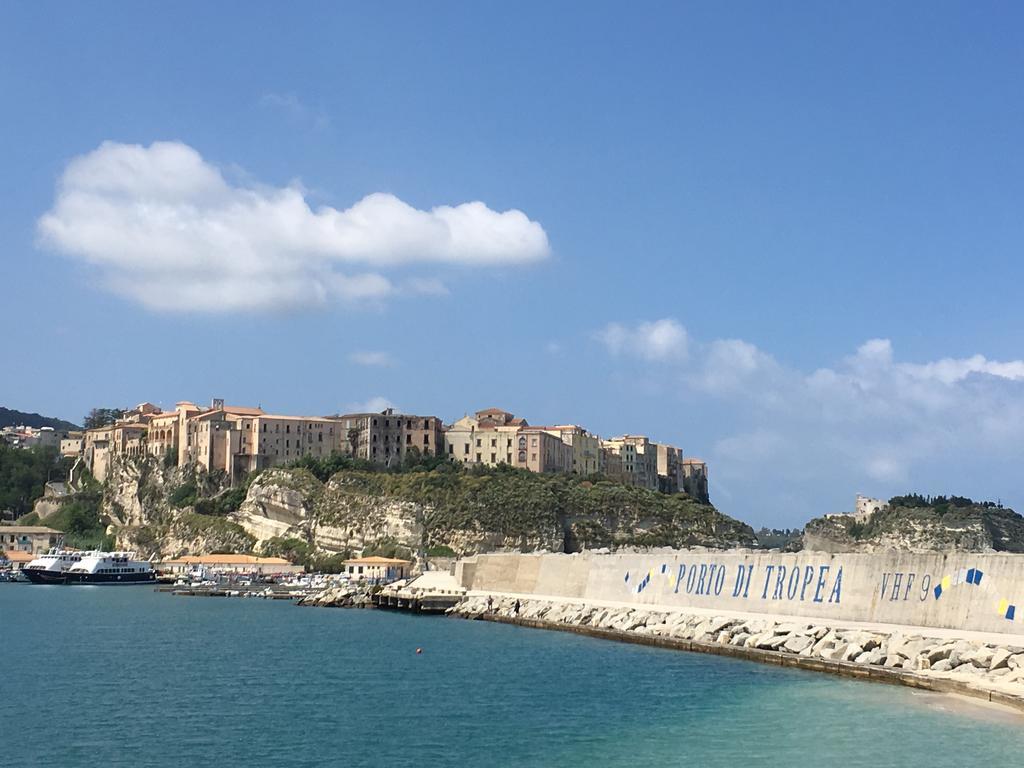 Apartment With Sea View Tropea Exteriör bild